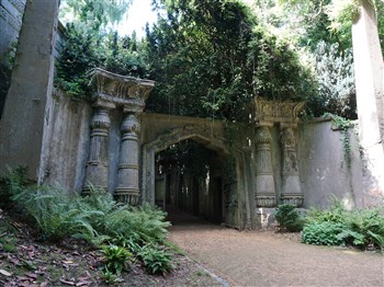 Highgate Cemetery Tour, London