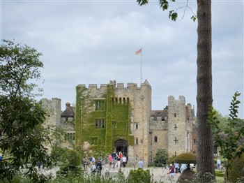 Hever Castle & Gardens for Snowdrops, Kent