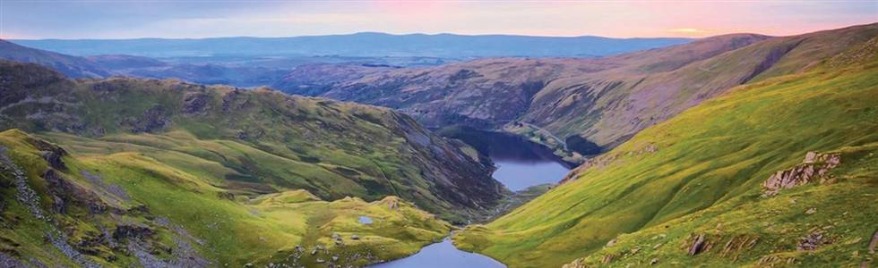 Scenic Yorkshire: Coast, Moors & Charming Villages